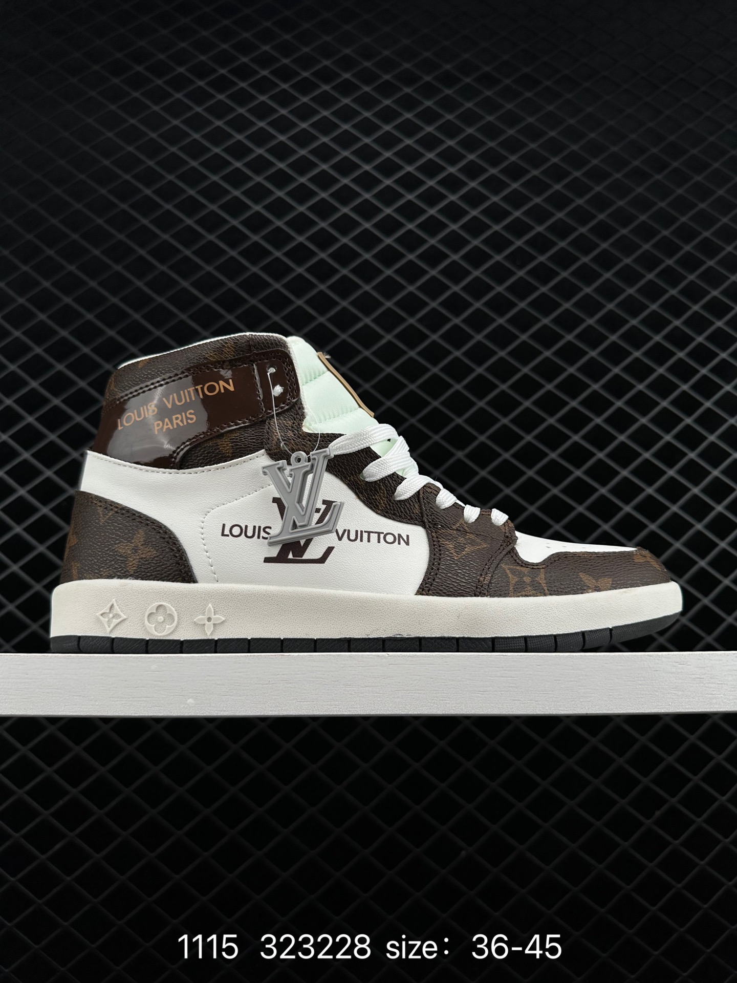 Nike Air Jordan 1 Retro High OG”Black/White“